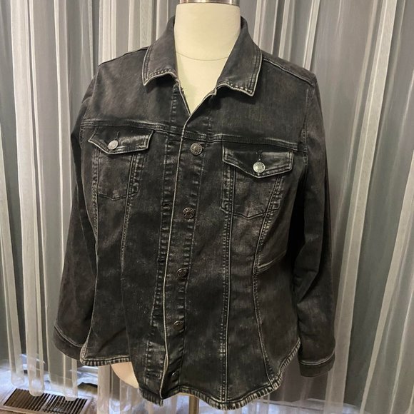 Torrid Denim Fit and flare Trucker Jacket SIZE 4 - Picture 5 of 8